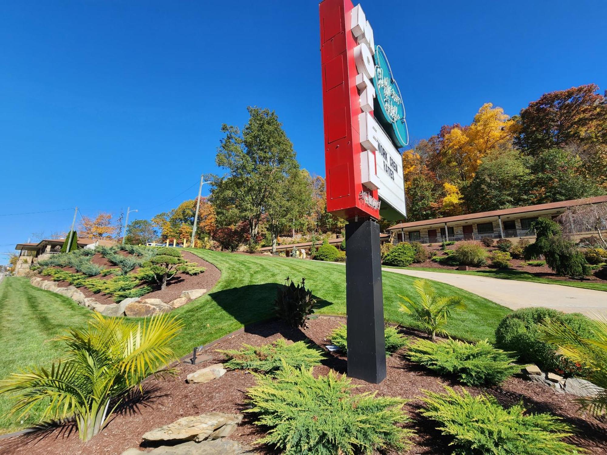 Jefferson Hills Motel Clairton Esterno foto