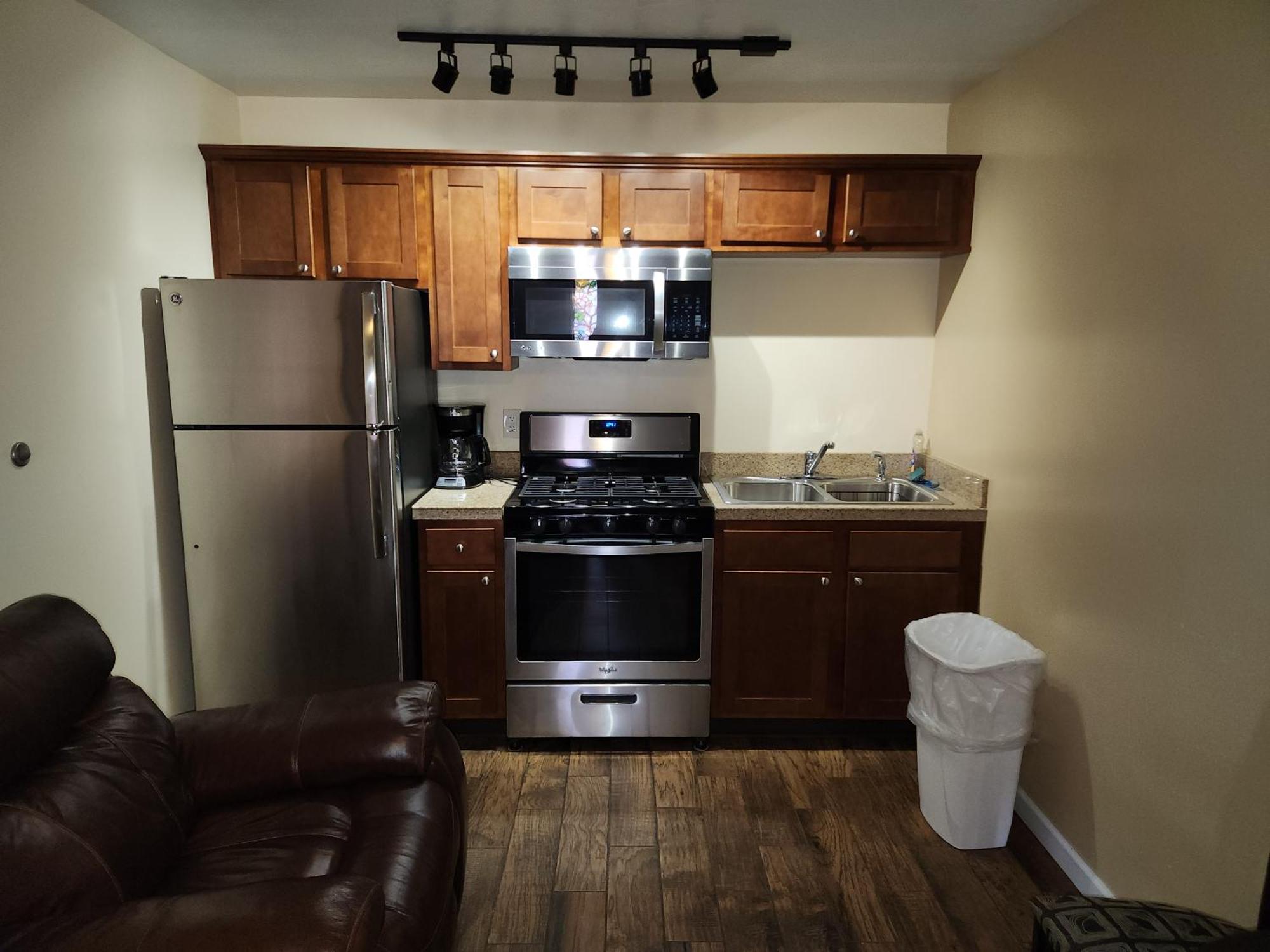 Jefferson Hills Motel Clairton Esterno foto